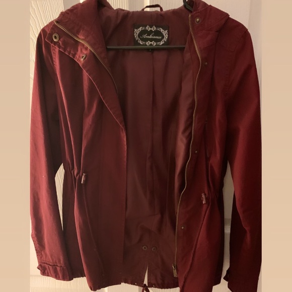 Adjustable Drawstring Utility Rain Jacket - Picture 4 of 8